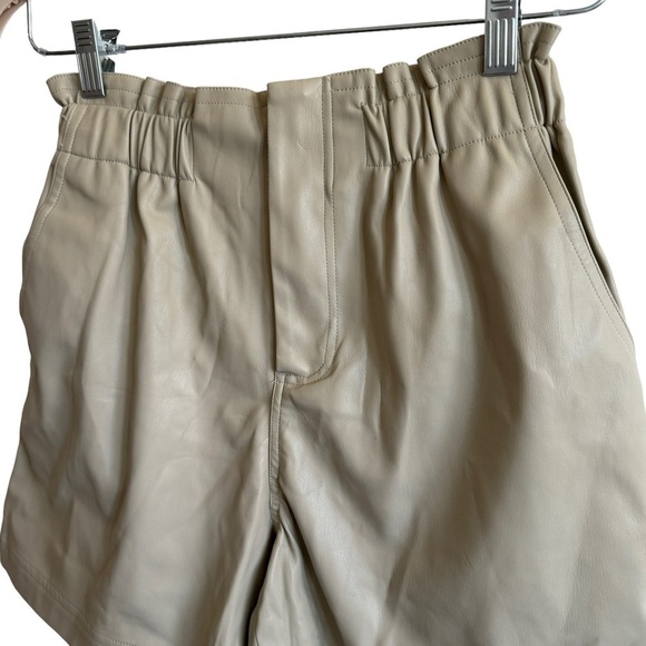 Modern Citizen Kipp Paperbag Short In Sand, Size S - Picture 6 of 10